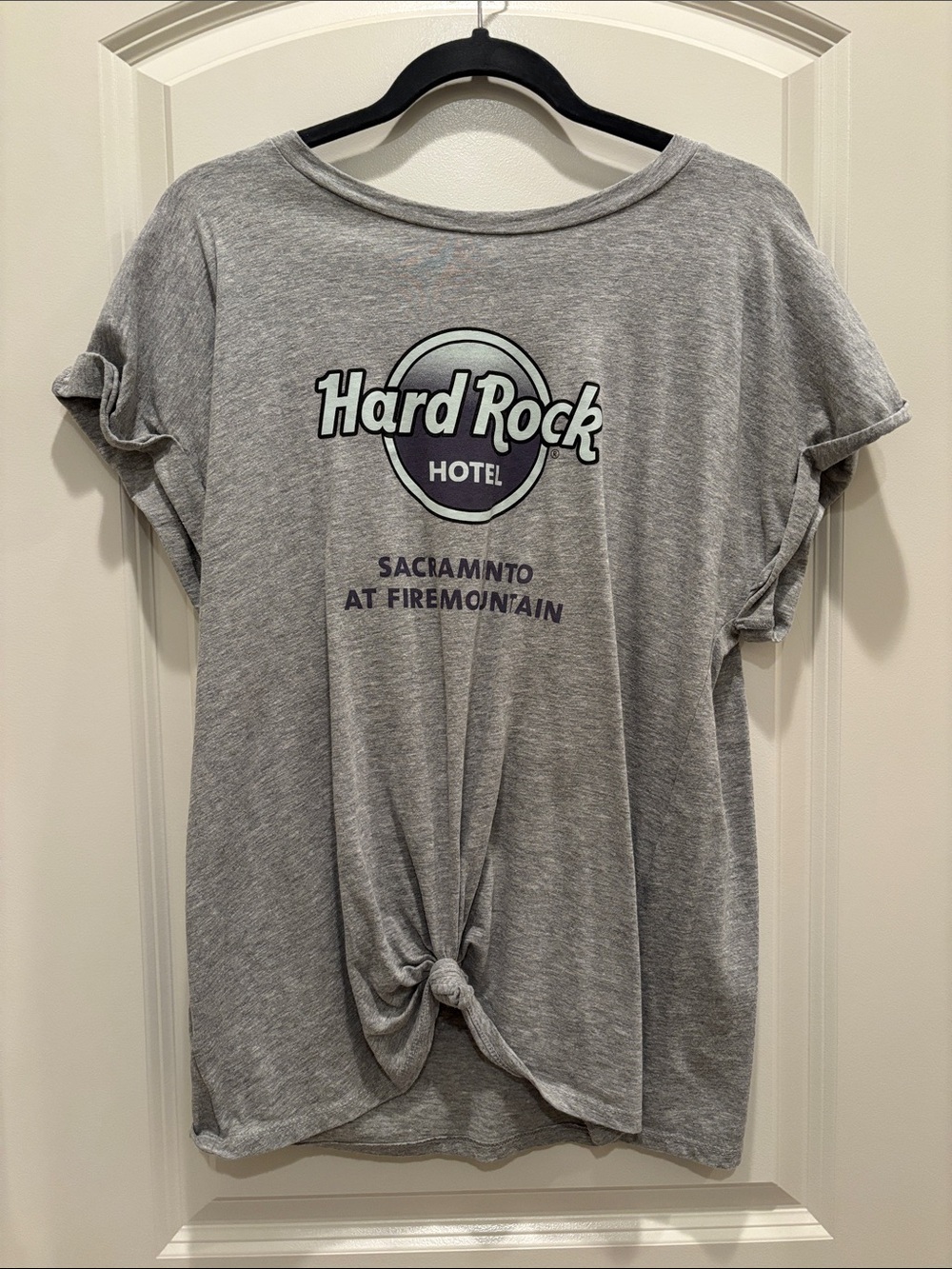 Hard Rock Hotel Sacramento at Fire Mountain size XL knot t-shirt